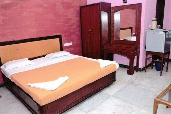 Hotel Soorya Heritage Inn Puduccseri Kültér fotó